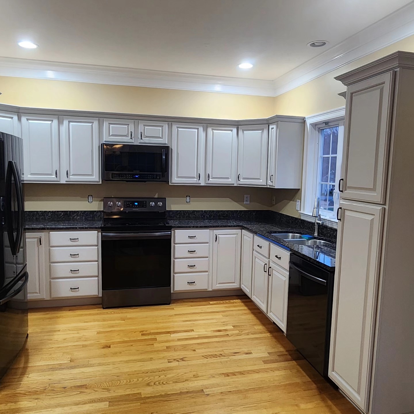 cabinet-repairs-painting-in-lancaster